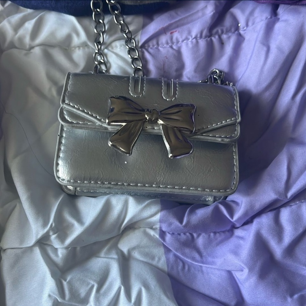 Lisa Says Gah Silver Mini Bag with Bow Detail